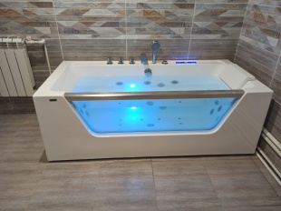 Гидромассажная ванна Frank F102 пристенная