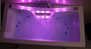 Гидромассажная ванна Frank F150 пристенная