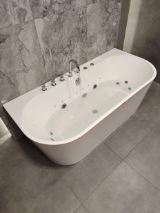 Гидромассажная ванна Frank F109 пристенная        